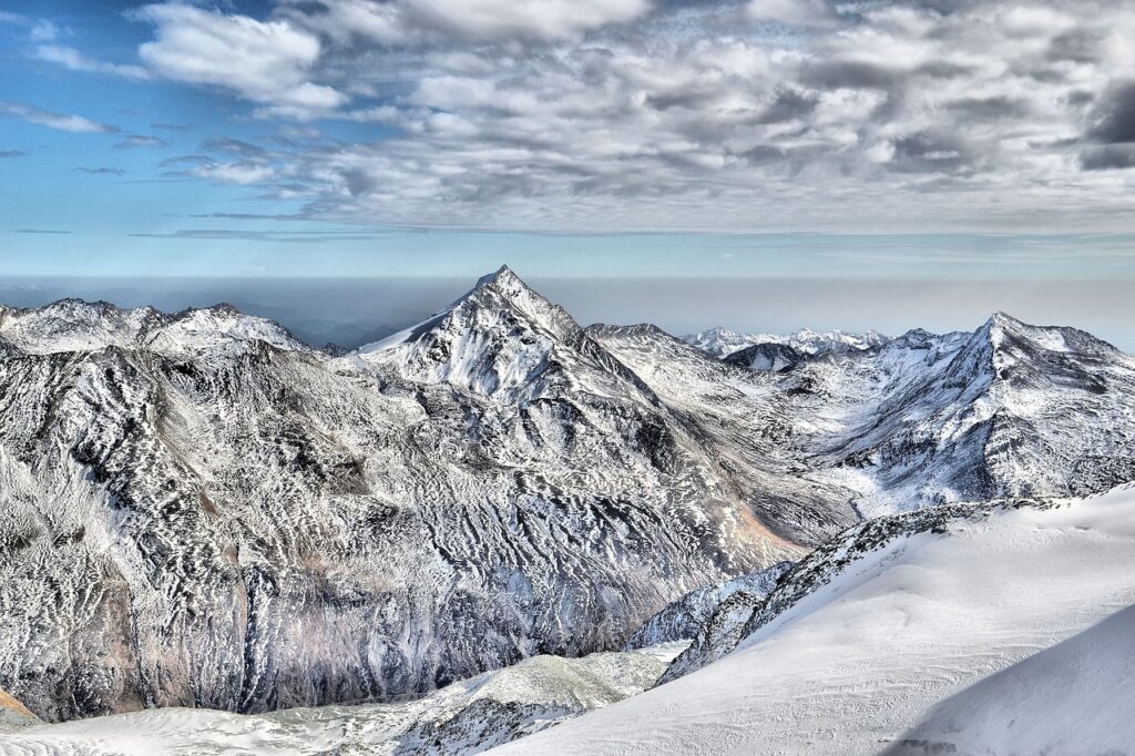 SaaSのアップデート告知方法で効果的な手段は？