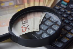 料金戦略を決定する方法は何ですか？
